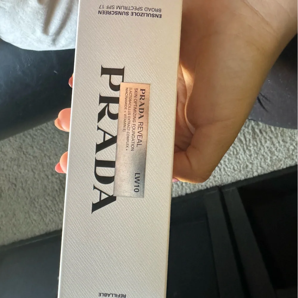 Prada Beauty Reveal Skin-Optimizing Refillable Soft Matte Foundation